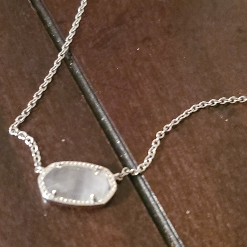 Kendra scott necklace
